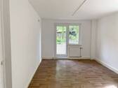 Wohnzimmer - Etagenwohnung mit 46,90 m&sup2; in Hermsdorf zur Miete
