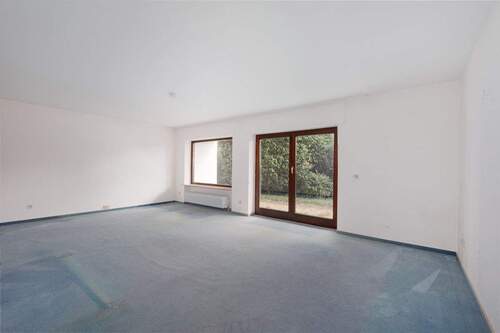 Wohnzimmer UG - geräumt - 