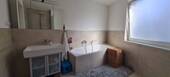Teilansicht vom Badezimmer.jpg - 