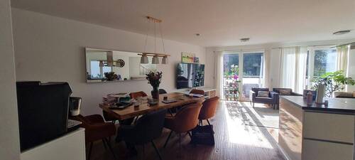 Teilansicht Wohnzimmer Küche.jpg - 