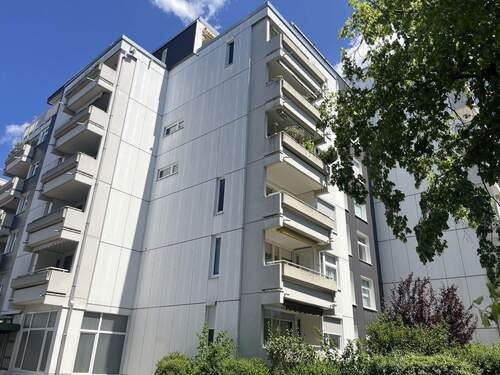 Seitenansicht Balkon Terrasse - 3 Zimmer Etagenwohnung in Ottobrunn