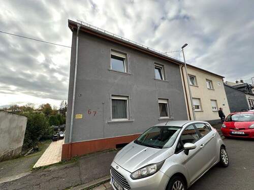 Bild1 - Einseitig angebautes 3-Familienhaus in Völklingen Geislautern