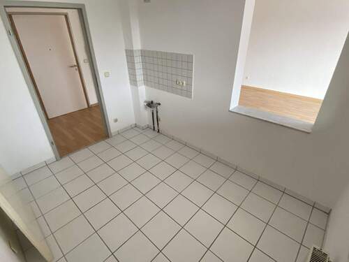 Küche mit Durchreiche - 