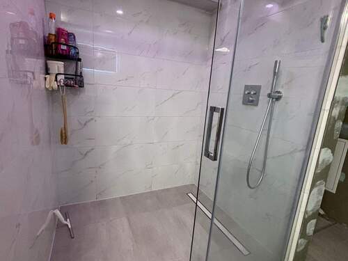 Ansicht Dusche im UG.jpeg - 