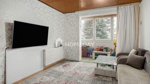 Wohnzimmer 1 - Vermietete 3-Zimmer-Wohnung mit Wintergarten im zweiten Obergeschoss