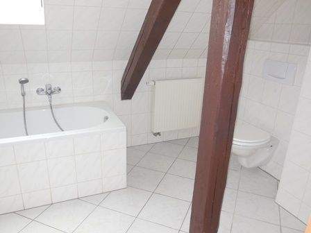 Badezimmer - 2 Zimmer Etagenwohnung zur Miete in Dessau-Roßlau