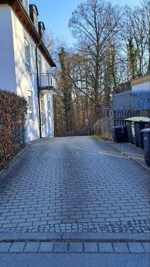 TG Einfahrt.jpg - 2 Zimmer Etagenwohnung in Dresden