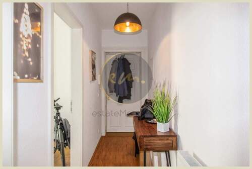 Flur (Beispielfoto) - Nähe Mediaspree: Helle und moderne 2-Zimmer-Altbauwohnung mit Westbalkon (Berlin-Friedrichshain)