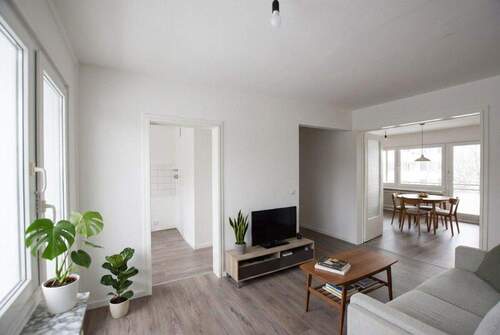 Wohn- Essbereich - Helle 4-Zimmer-Wohnung+ 2 Balkone + Gäste-WC in Bad Schwartau - OTTO STÖBEN GmbH