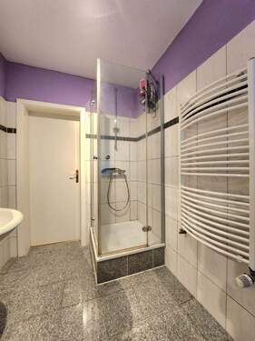 Duschbad im Erdgeschoss - 