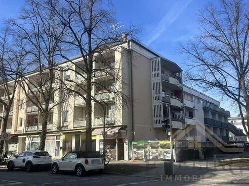 Gebäudeansicht Haus A & B - 2 Zimmer Mehrfamilienhaus, Wohnhaus zum Kaufen in München