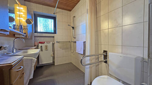 Badezimmer Erdgeschoss - 
