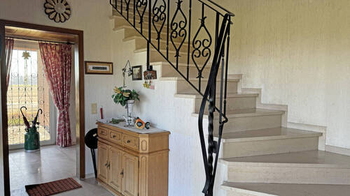 Treppe zum Obergeschoss - 