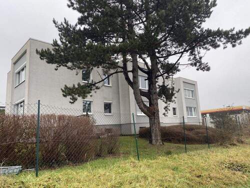 Hausansicht - Schicke Single-Wohnung - 300,00 EUR Kaltmiete, ca.  40,00 m² Wohnfläche