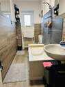 Bad mit Badewanne - 