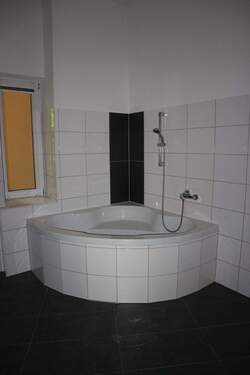 Badezimmer - Etagenwohnung mit 92,70 m² in Chemnitz zur Miete