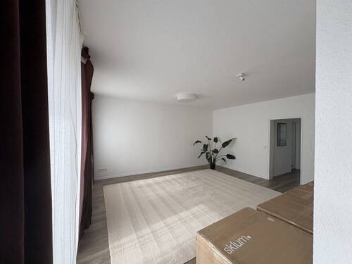 Wohnen - 2 Zimmer mit kleinem Balkon in bester Lage von Pempelfort