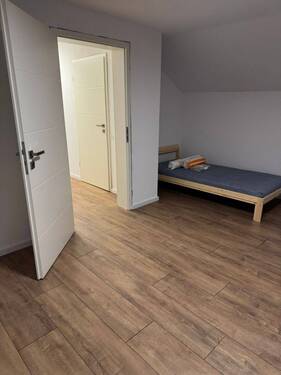 Schlafzimmer 2 OG - 