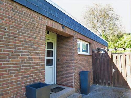 Hauseingang - 4 Zimmer Bungalow in Wolfsburg