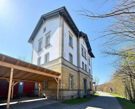Einzeldenkmal Bahnhof Etterzhausen mit Carport - 1 Zimmer Mehrfamilienhaus, Wohnhaus zum Kaufen in Nittendorf