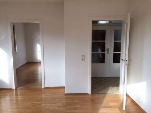 Wohnzimmer - 3 Zimmer Etagenwohnung zur Miete in Plochingen