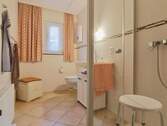 Tageslichtbad mit ebener Dusche - EG - 
