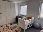 Schlafzimmer 1 - Ansicht 2.jpeg - 