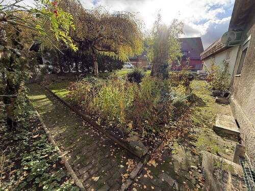 Garten - Mehrfamilienhaus, Wohnhaus mit 167,00 m&sup2; in Bad Wünnenberg zum Kaufen