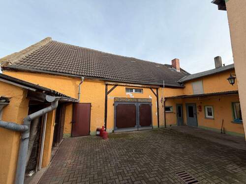 Nebengebäude - 5 Zimmer Einfamilienhaus in Zerbst/Anhalt