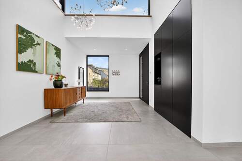 Eingangsbereich - Luxus trifft Architektur - außergewöhnliches Einfamilienhaus mit Moselblick!