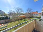 Aussicht_ Balkon - 2-Zimmer-Wohnung mit Balkon! - 420,00&nbsp;EUR Kaltmiete, ca.&nbsp; 55,90&nbsp;m&sup2;&nbsp;Wohnfl&auml;che