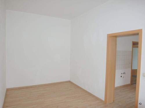 Kinderzimmer- oder Arbeitszimmer (Zugang über Küche) - 