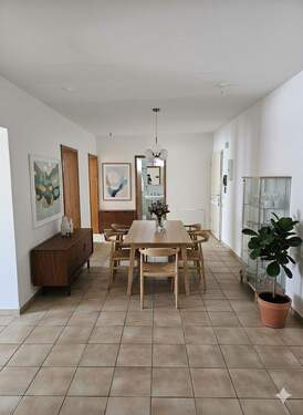 Esszimmer -Einrichtungsbeispl. - Etagenwohnung mit 80,00 m&sup2; in Mühlheim am Main zur Miete