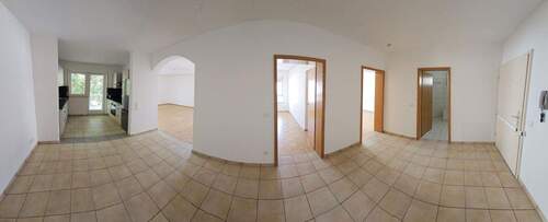 grosszügiges Esszimmer - 