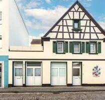 Besondere Maisonette-Wohnung (105m²) mit großer zusätzlicher 38m² Dachterrasse - Neustadt Kernstadt - Neustadt an der Weinstraße Haardt