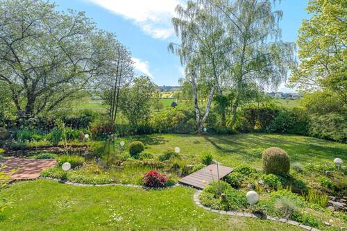 Idylle pur - Traumhafte Naturblicklage - Repräsentative Architektur - Gartenparadies - Einliegerwohnug