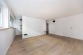 Elternschlafzimmer mit Bad en Suite - 