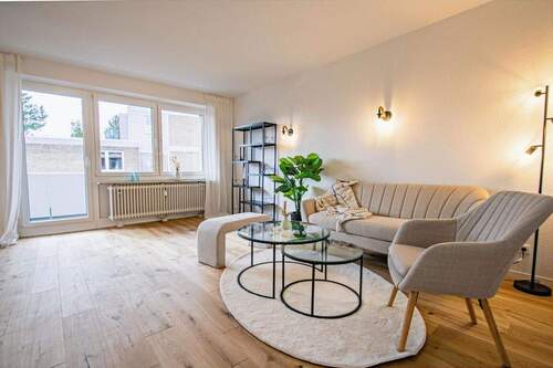 Wohnbereich - 3 Zimmer Etagenwohnung zum Kaufen in Westerstede