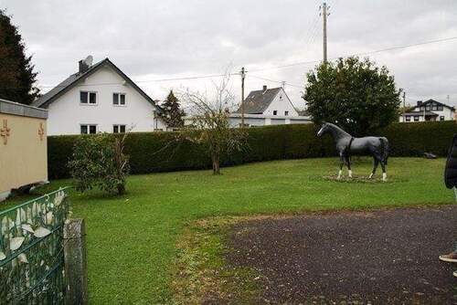 Grundstück - 5 Zimmer Doppelhaushälfte in Hennef (Sieg)