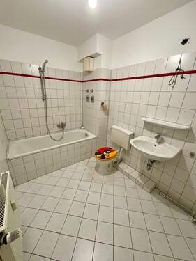 Bad - Etagenwohnung mit 50,80 m&sup2; in Ronnenberg zur Miete