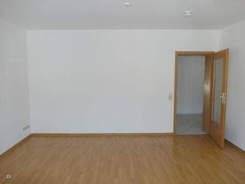 Wohnzimmer - 3 Zimmer Etagenwohnung in Chemnitz