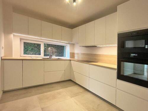 Voll ausgestattete Einbauküche - 4 Zimmer Mehrfamilienhaus, Wohnhaus zur Miete in Hamburg