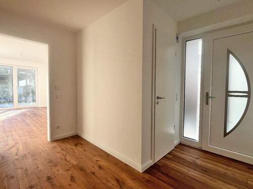 Flurbereich im EG mit einer separaten Abstellkammer - Mehrfamilienhaus, Wohnhaus mit 115,00 m&sup2; in Hamburg zur Miete