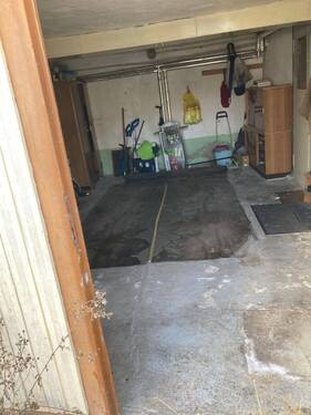 Garage - 3 Zimmer Mehrfamilienhaus, Wohnhaus in Sandersdorf-Brehna