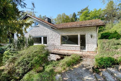 Seitenansicht mit Balkon - 
