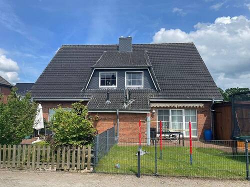 2 Haus Hinten - 1 Zimmer Mehrfamilienhaus, Wohnhaus zum Kaufen in Oeversee