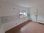 Platz für eine große Einbauküche, Zugang zum Vorratsraum - Etagenwohnung mit 100,00 m² in Itzgrund OT Herreth zur Miete
