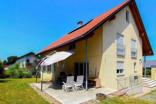 Ansicht Garten - Familienidylle in ruhiger Lage - großzügiges Einfamilienhaus mit Gartenparadies in Gemmingen