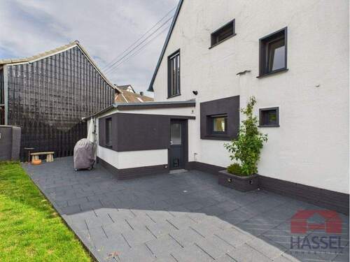 Zu Ihrer zweiten Eingangstüre - 