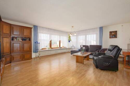 Wohnbereich EG - Einfamilienhaus mit 180,00 m&sup2; in Niefern-Öschelbronn / Niefern zum Kaufen